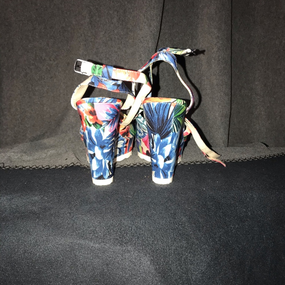 Shoes - Picture 3 of 3